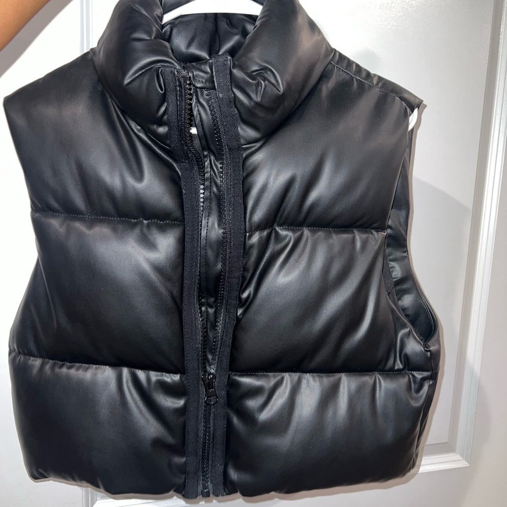 Zara Black Quilted Puffer Vest